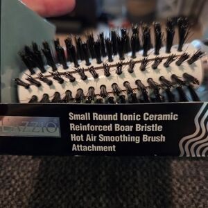 L'Azzio Small Round Ionic Ceramic Hot Air Smoothing Brush Attachment